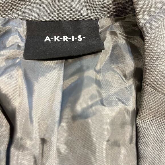AKRIS Punto Gray 100% Wool Blazer Size 8 Office Career Lightweight Designer Chic - Picture 8 of 10